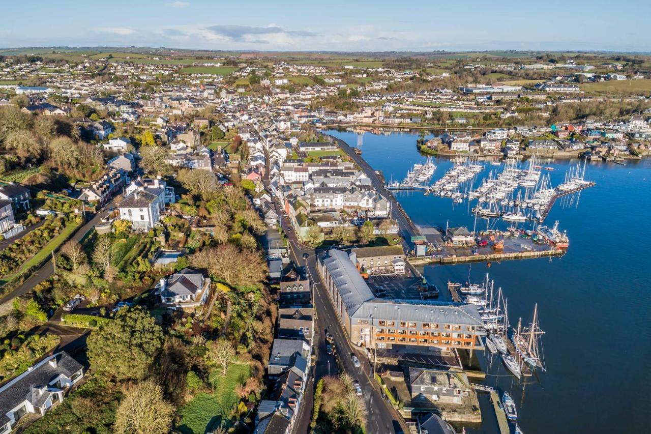 The Town House Kinsale, Hosted By Exquisite Holiday Homes, Sleeps 16 Exterior foto