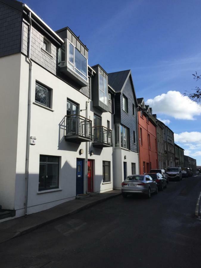 The Town House Kinsale, Hosted By Exquisite Holiday Homes, Sleeps 16 Exterior foto
