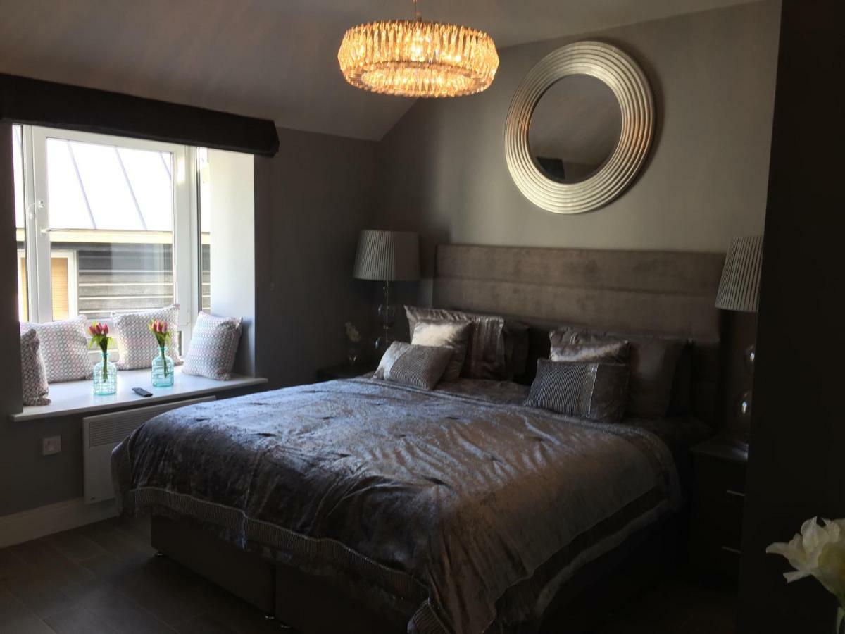The Town House Kinsale, Hosted By Exquisite Holiday Homes, Sleeps 16 Exterior foto